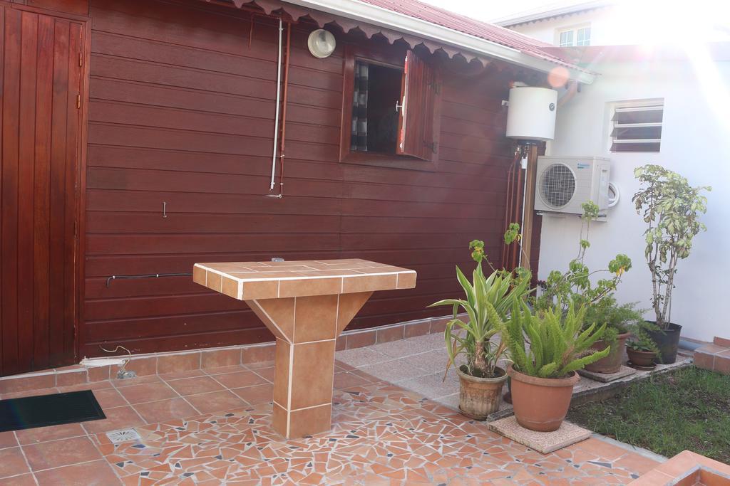 Gites Les Sandragons Saint-Claude Esterno foto